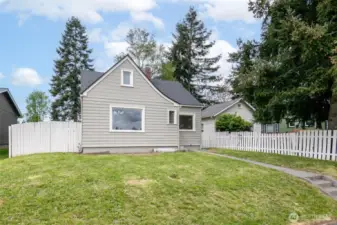 Relax with the convenience of a freshly painted exterior and a rebuilt chimney.