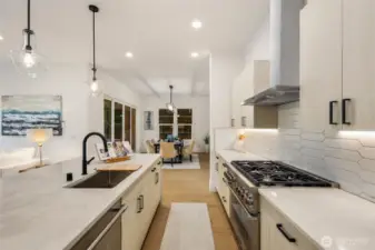 Gourmet Kitchen w/ Thermador Appliances