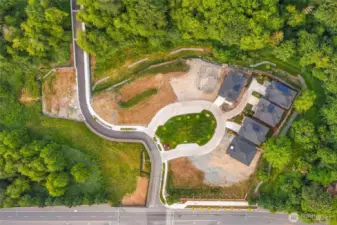 Entire community encompasses 21 acres