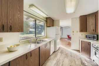 Kitchen and appliances