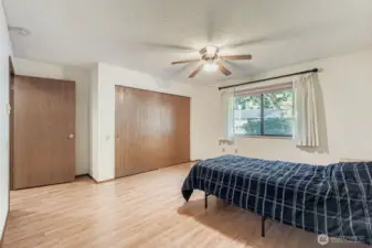 2nd Large Bedroom with Large closet