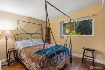Secondary bedroom