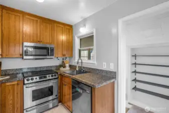 In kitchen counter seating