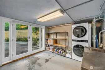 Bonus laundry room exits to the driveway