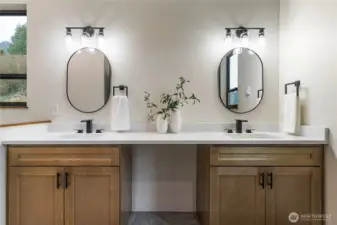 Dual vanities in the primary bedroom