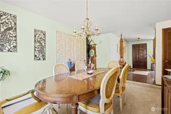 Dining Room to Entry
