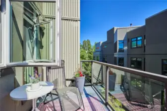 Beautiful deck overlooking city and Lake Union.