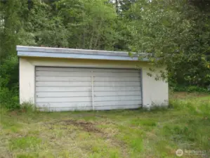 2 car shop/garage