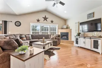 Large living room with gas fireplace