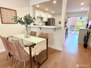 Pass through from kitchen to dining.