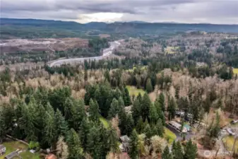 Dead end road means next to no traffic.