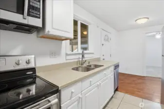 All appliances to remain with the home.