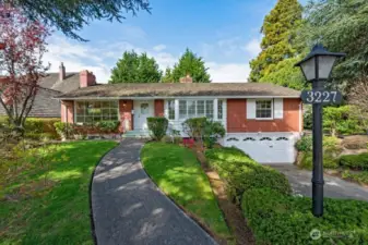 Welcome to living on Magnolia Boulevard! Near Discovery Park and many amenities. Large two car garage. Note the large windows.