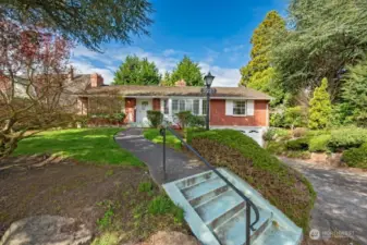 Looking west to front. Just five steps up to the front.