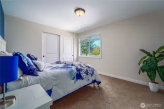 2nd bedroom looking at the golf course
