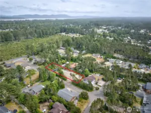 Build ready 16117 square foot lot in Beachwood on the Long Beach Peninsula. This west-side property has deeded access to the Ocean Beaches and the Pacific Ocean. Beachwood is a quiet community with paved streets and higher-end homes.