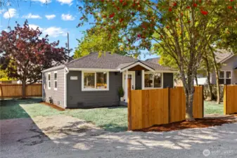 Private driveway parking with front yard