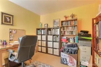4th bedroom is currently used as a den/office