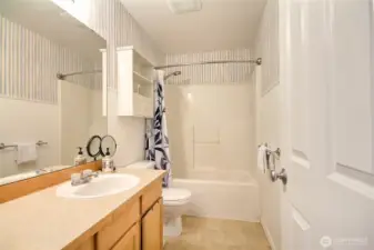 Hallway full bath