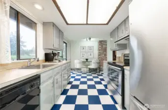 This photo has been virtually staged