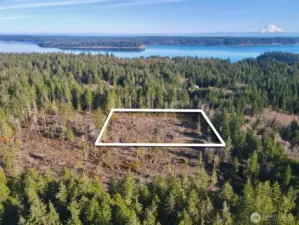 Overhead with approximate boundaries in white.