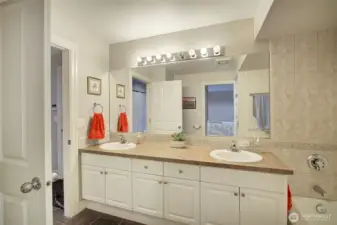 So much storage in this unit!