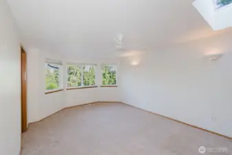Upstairs Primary Bedroom