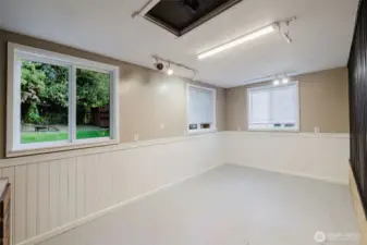 Garage Office/workshop/hobby room