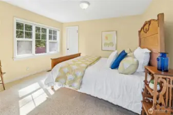Light and Bright with a Cute Reading Nook