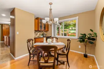 Dining room with built-ins