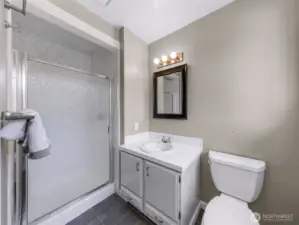 Ensuite bath