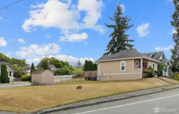 Big side yard that has endless potential and possibilities.