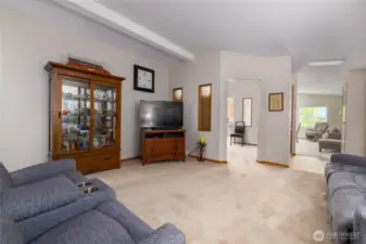 Spacious living room