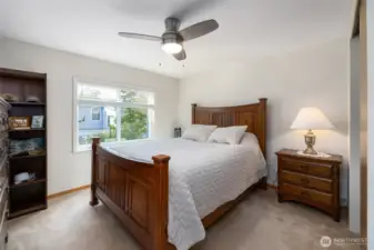 Guest bedroom #1