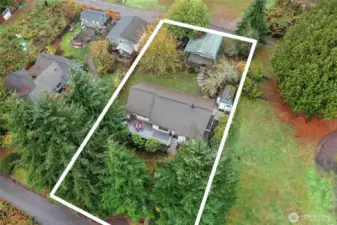 This property includes 2 lots, and this is the parameter of both lots.