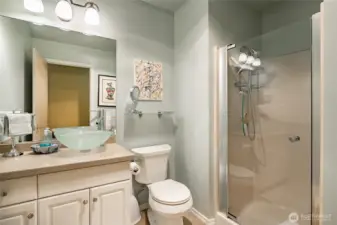 Hall guest bathroom