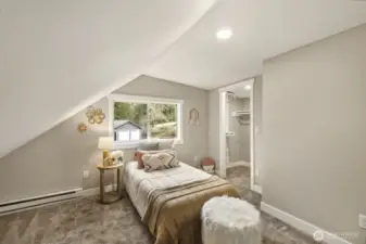 And one more bedroom upstairs...with it's own walk-in closet!