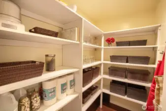 Kitchen Walk in Pantry