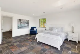 upper main bedroom