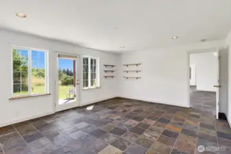2nd bed with patio