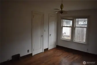 main fl east bedroom