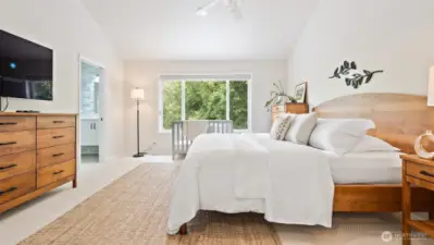 Large Primary Bedroom + New Carpet.