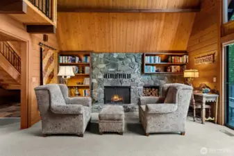 Cozy Fireplace for those chilly nights