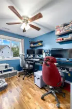 Another shot of the third bedroom, currently used as an office
