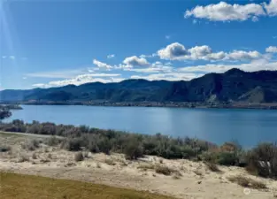 Endless views of Lake Osoyoos and the rugged hills beyond