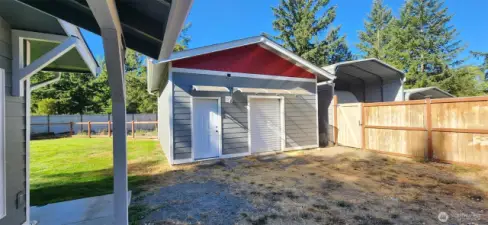 Climate controlled shop 20 x 20.
