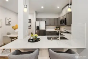 Quartz counters and stainless steel appliances