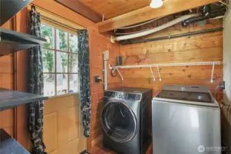 Utility room, main floor, new washer/dryer