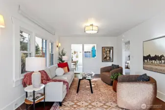 Spacious living room