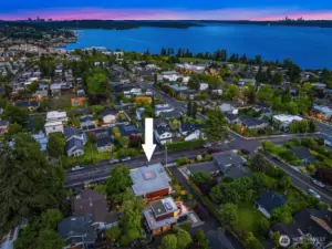 Incredible location with plenty of street parking and just a short stroll to neighborhood parks, craft coffee shops, numerous dining options and top rated schools.